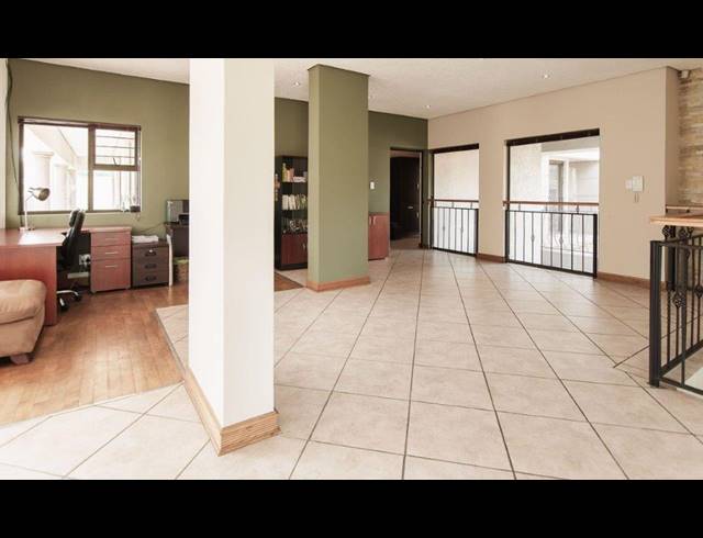 5 BEDROOM HOUSE FOR SALE IN DOWERGLEN EXT 4